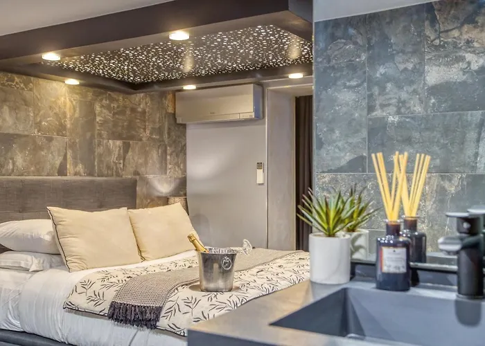 L'eden - Jacuzzi / Sauna Apartment