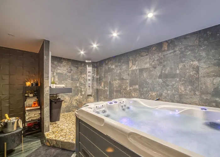 L'eden - Jacuzzi / Sauna *