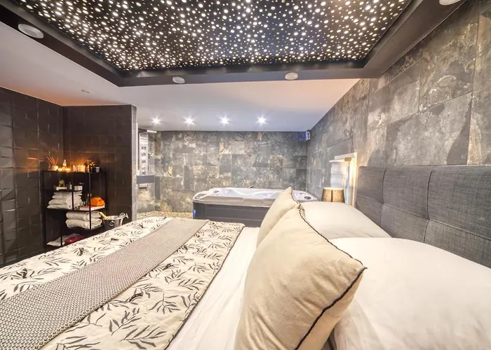 L'eden - Jacuzzi / Sauna Apartment *