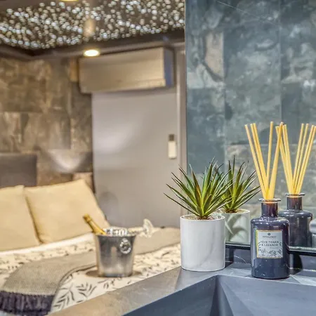 L'eden - Jacuzzi / Sauna Apartment *